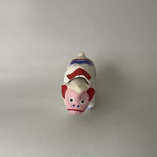 This is MONKEYFrom Japan.
— WabiSabi Asobee#japaneseculture #wabisabi #japanesefolktoys #folktoys #japanesetoys